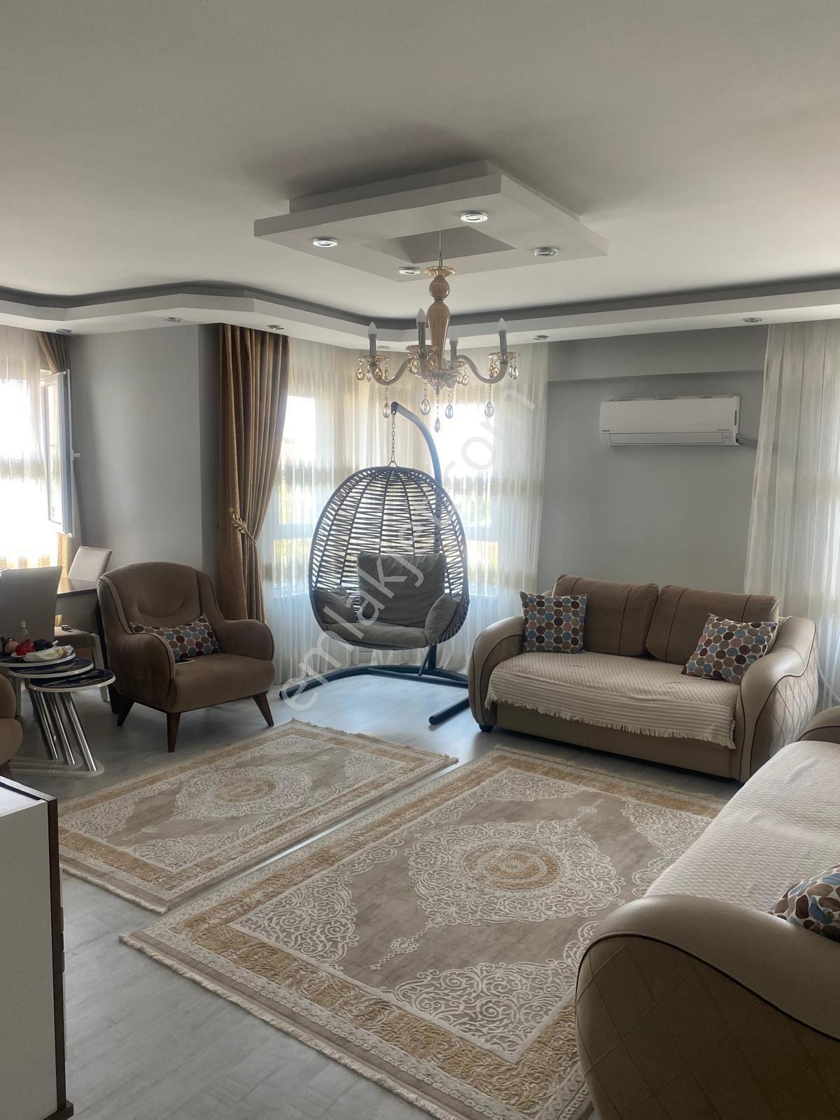 Uncubozköy Mahallesinde Satılık Site İçi 3+1 Daire