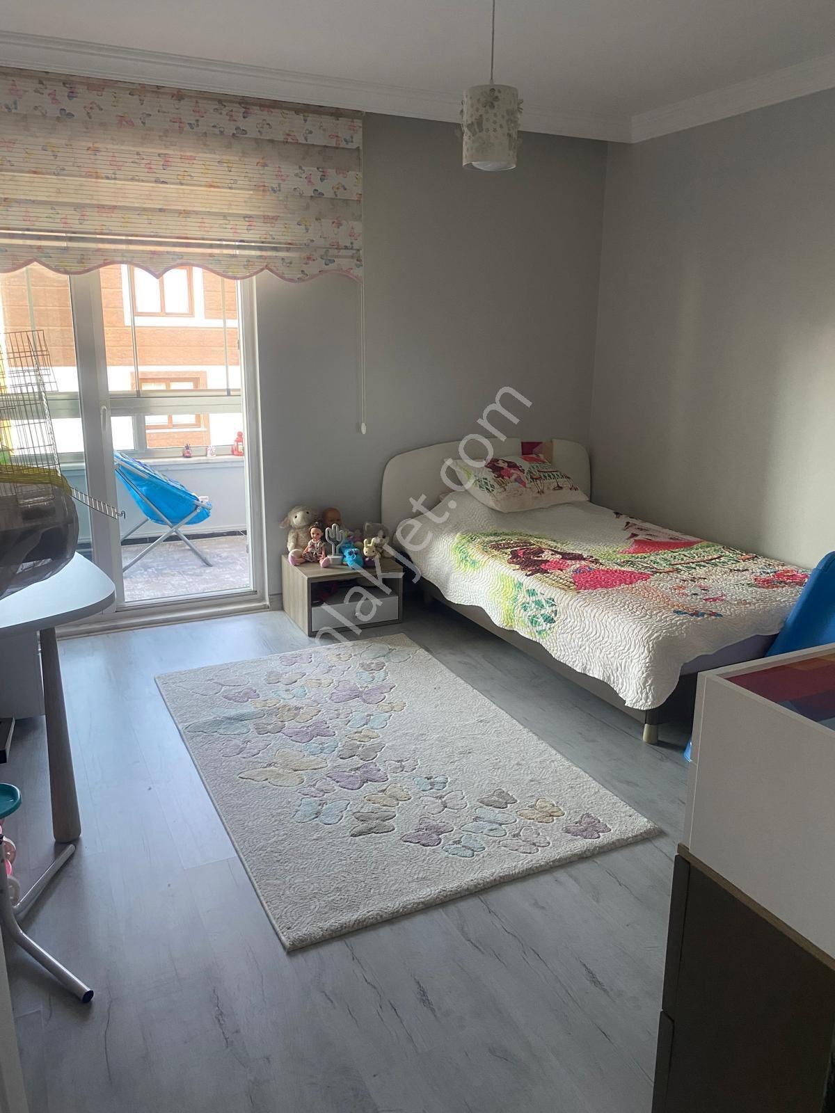 Uncubozköy Mahallesinde Satılık Site İçi 3+1 Daire - Görsel 5