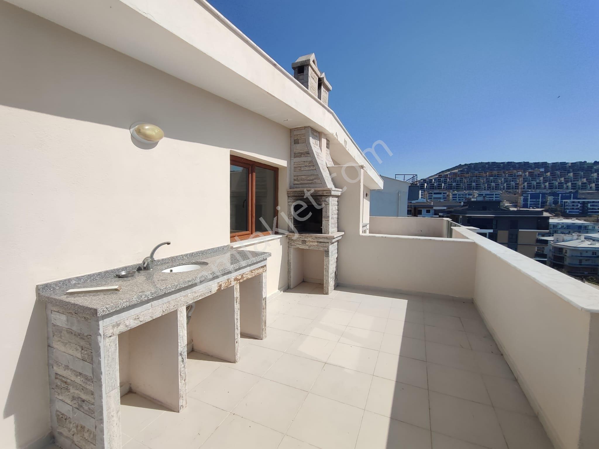 Kuşadası Değirmenderede Full Deniz Manzaralı 2+1 Kiralık Daire - Görsel 2