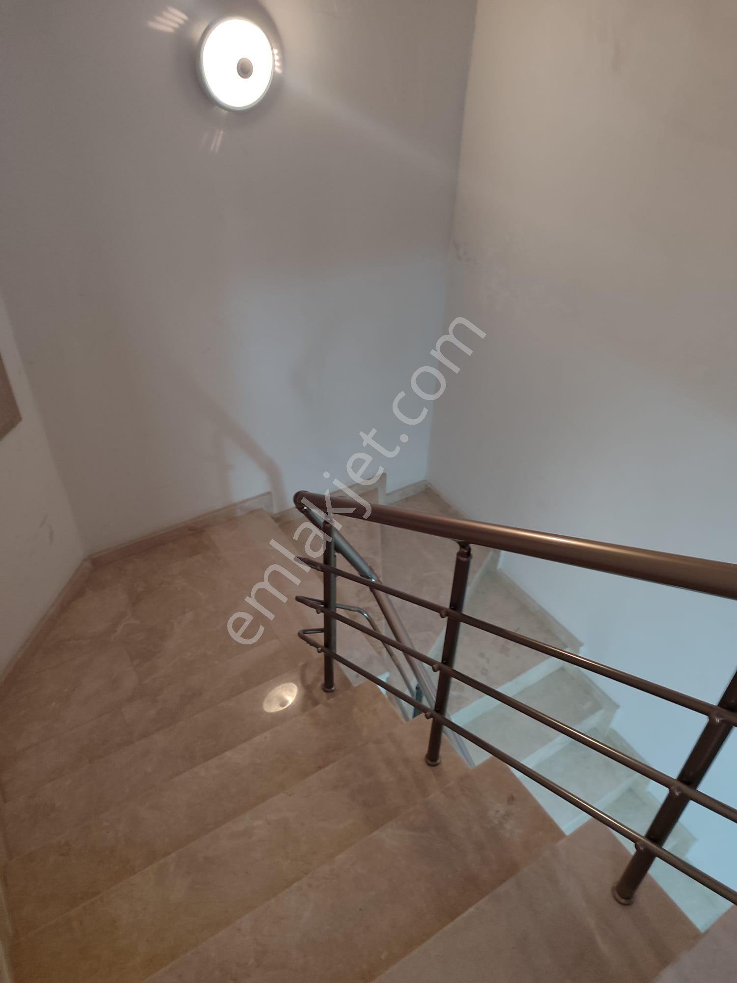 Kuşadası Değirmenderede Full Deniz Manzaralı 2+1 Kiralık Daire - Görsel 16