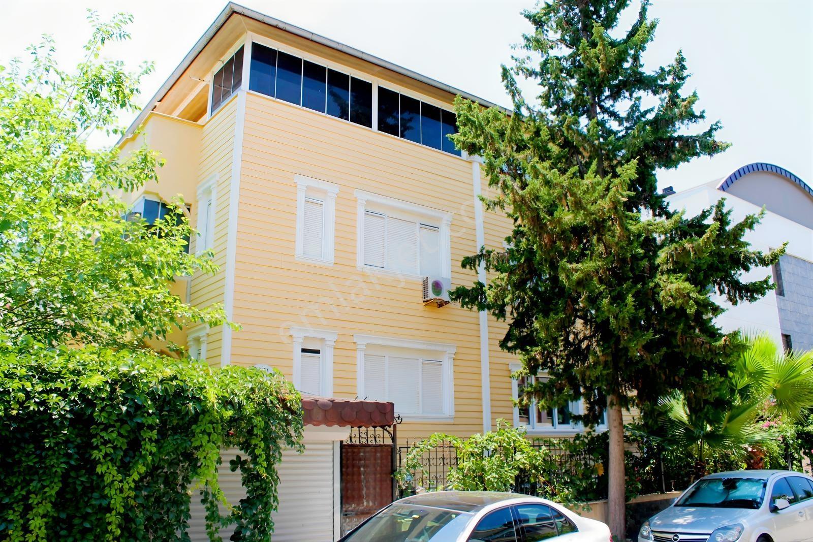 Barınaklar Larada Havuzlu 5+1 Müstakil Villa - Görsel 12
