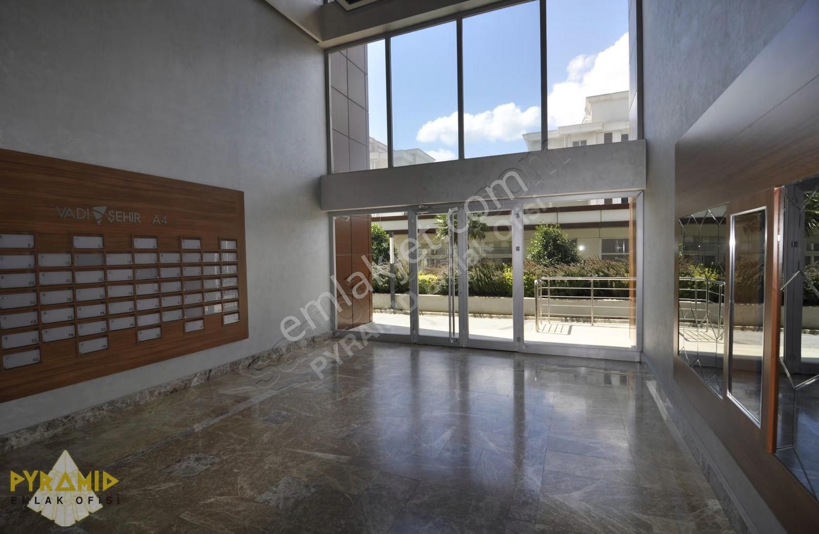 Pyramıd'den Vadişehir 1.etap Bahçe Kullanımlı (215m2)lüx 4+1 - Görsel 28