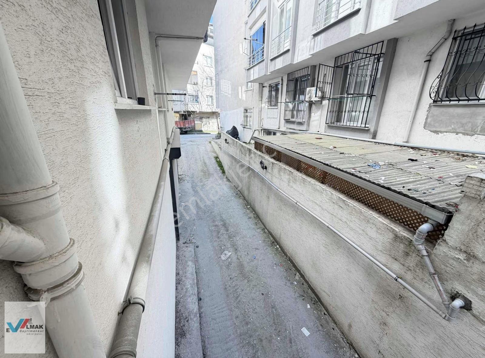 Evalmak'ta İnönü Mah.de Asansörlü Otoparklı (80m2) Geniş Daire - Görsel 7