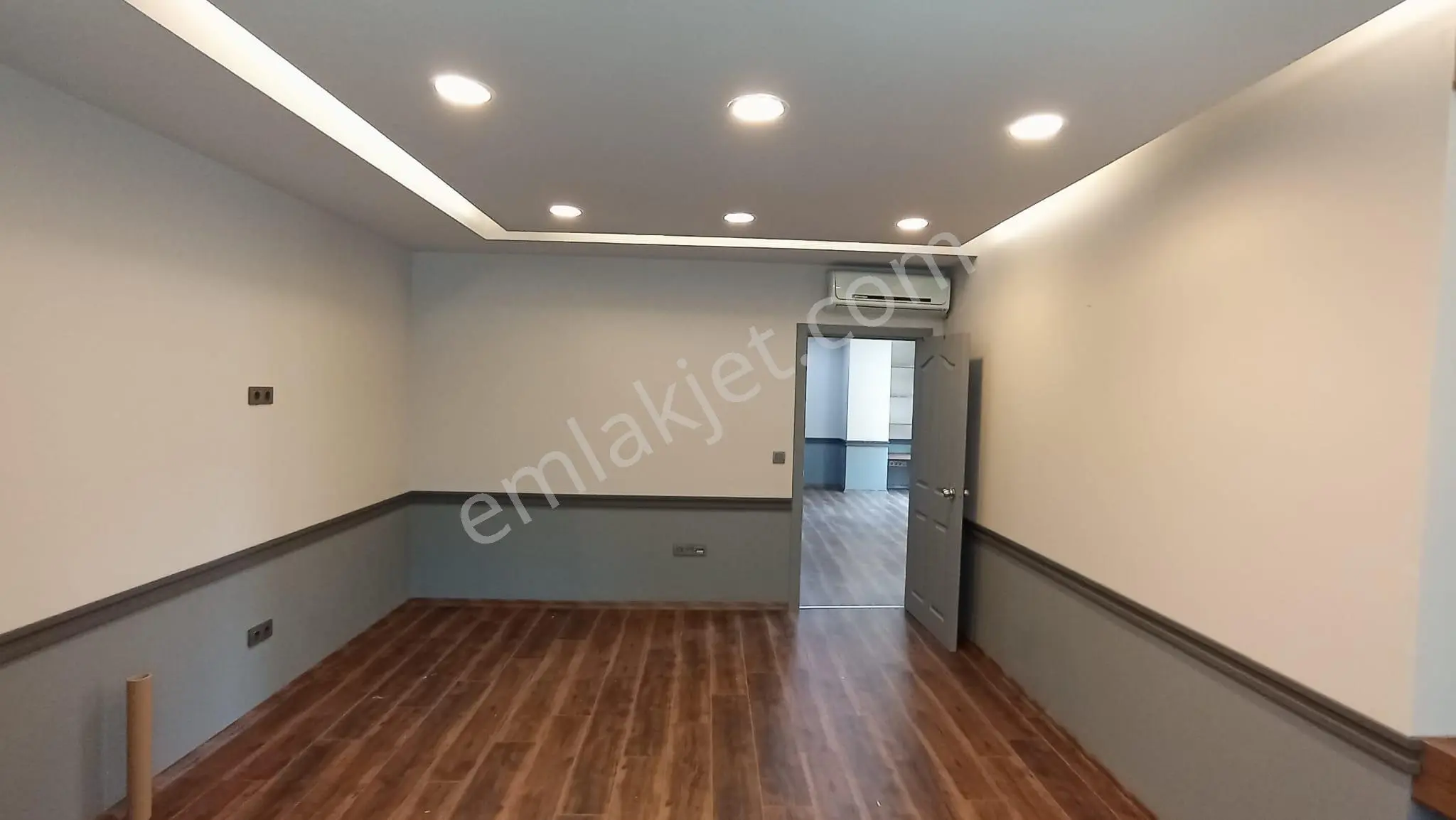 Kavacık Merkezde Kiralık Arakat 3+1 Ofis Büro - Görsel 2