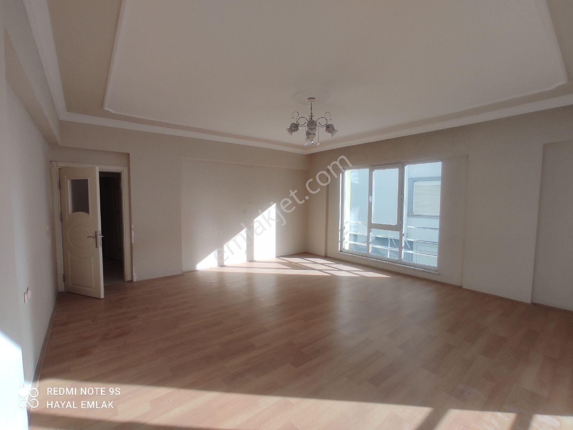 Hayal Emlak'tan Yarenler Mahallesinde Kiralık Daire - Görsel 3
