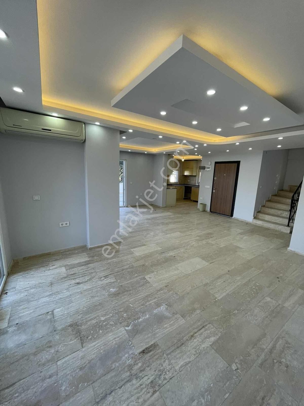 Kuşturda Deniz Manzaralı M2 Büyük Satılık Villa 5+2 Marinaya 1dk - Görsel 31