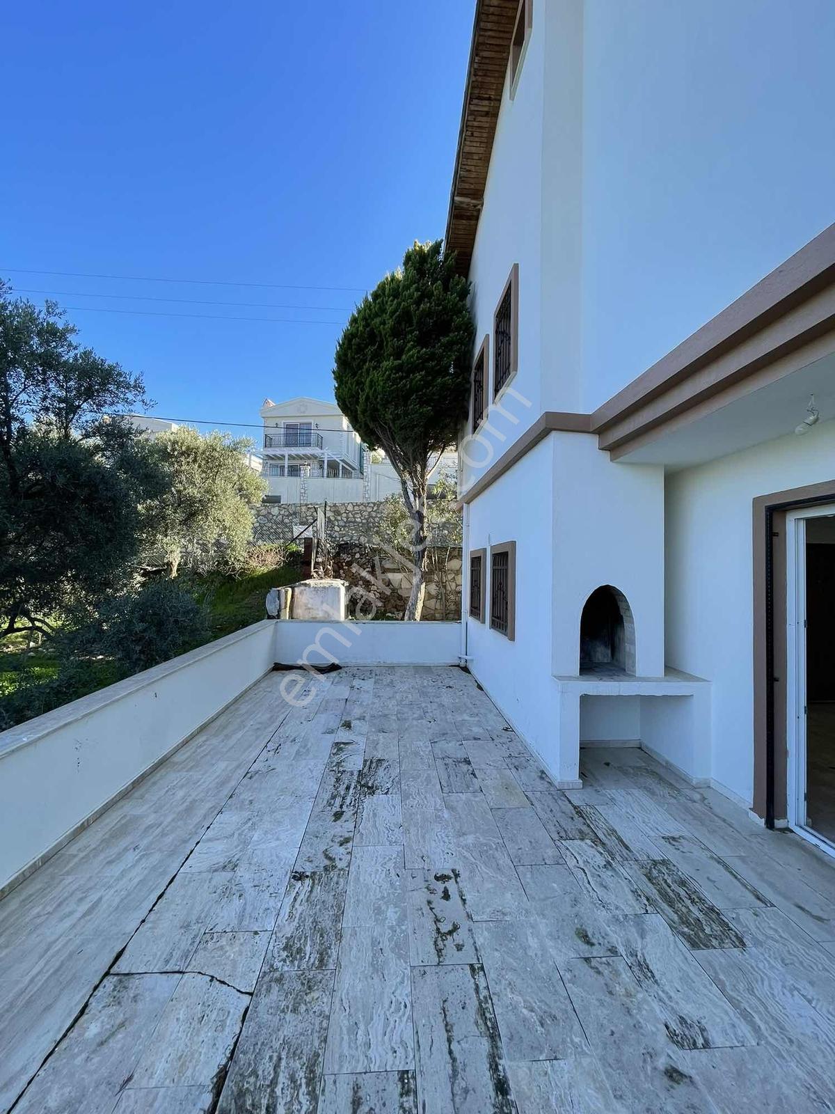 Kuşturda Deniz Manzaralı M2 Büyük Satılık Villa 5+2 Marinaya 1dk - Görsel 5