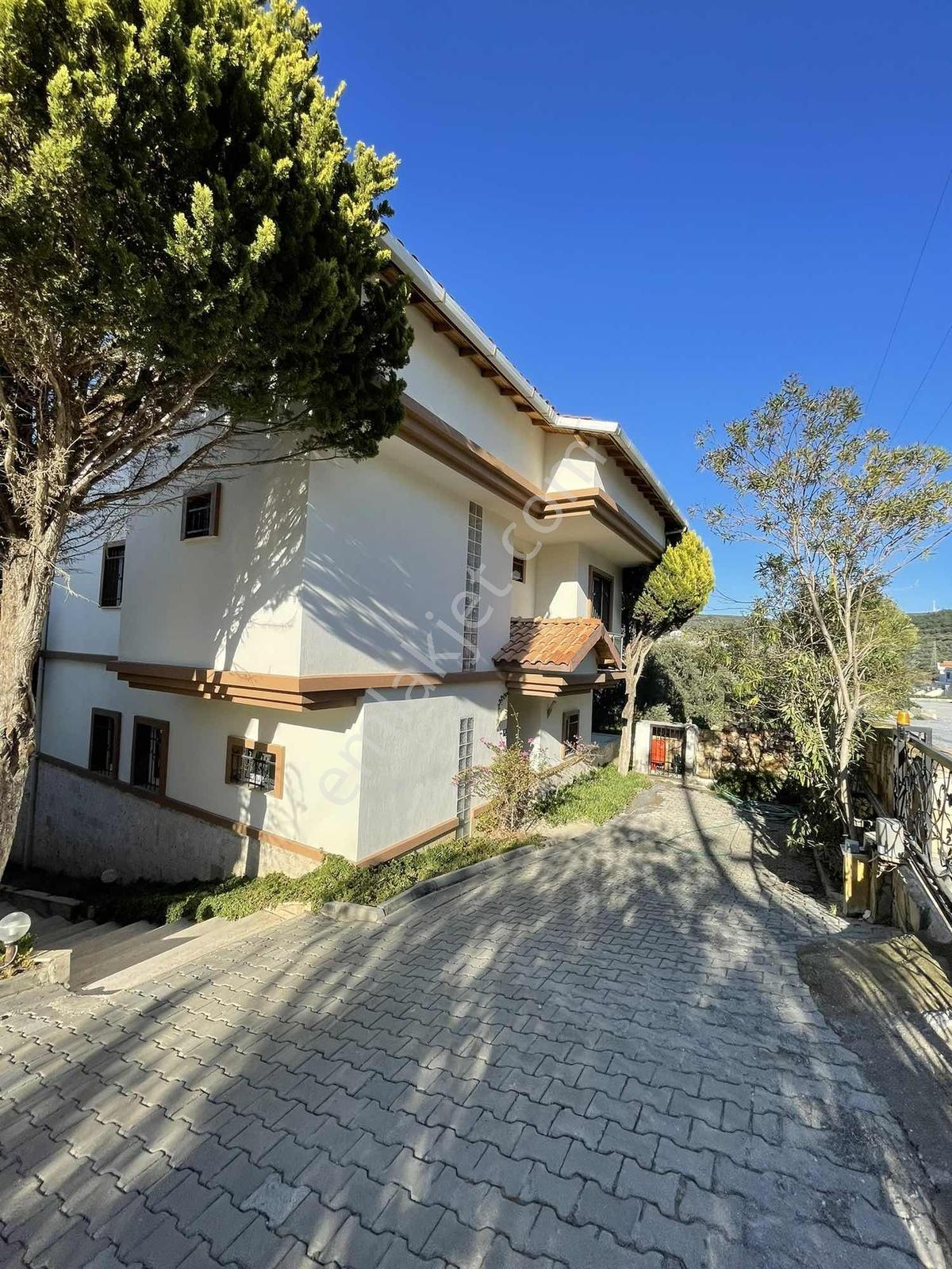 Kuşturda Deniz Manzaralı M2 Büyük Satılık Villa 5+2 Marinaya 1dk - Görsel 15