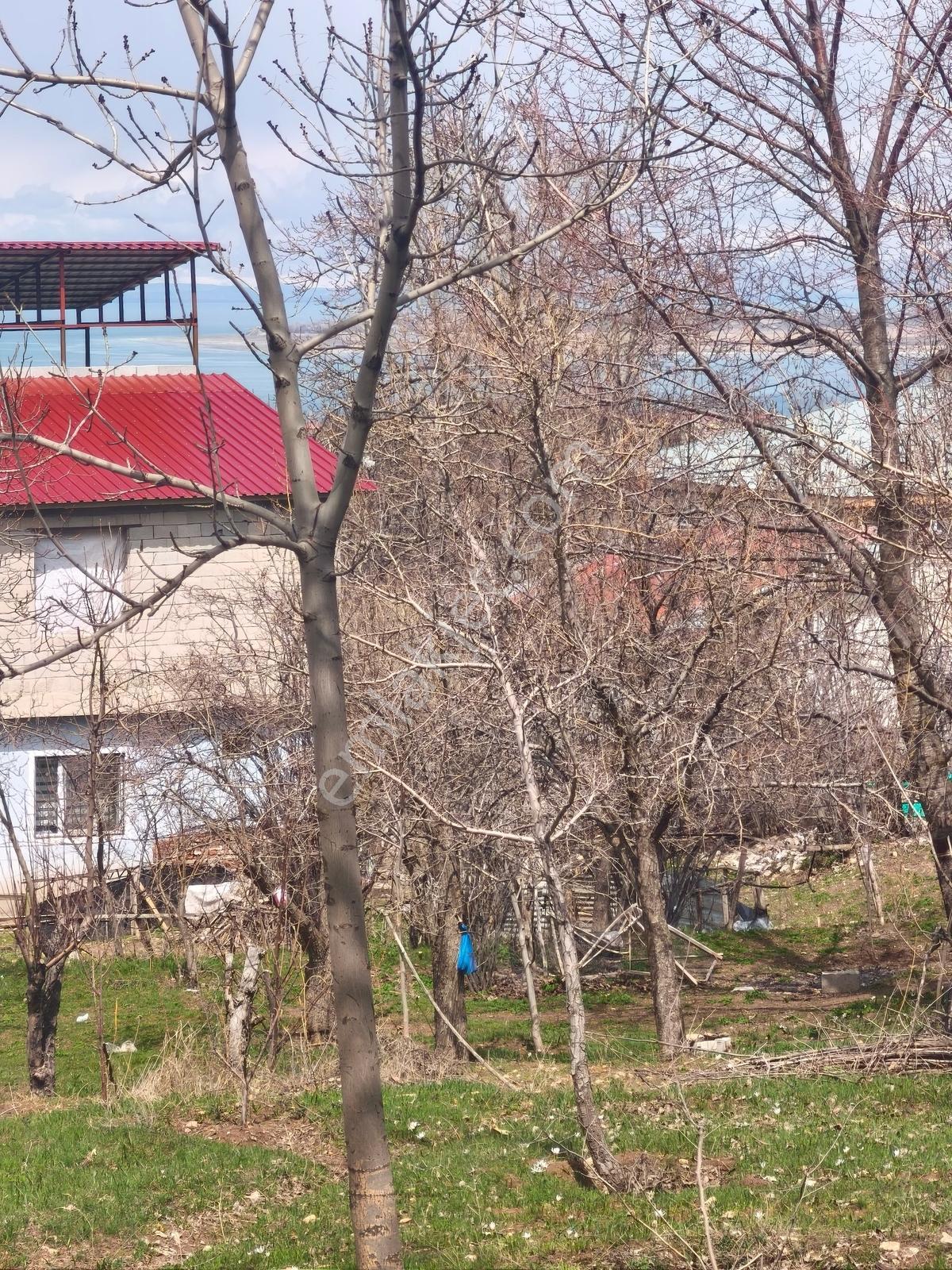 Gevaş Merkez Orta Mahallede Satılık Arsa - Görsel 19