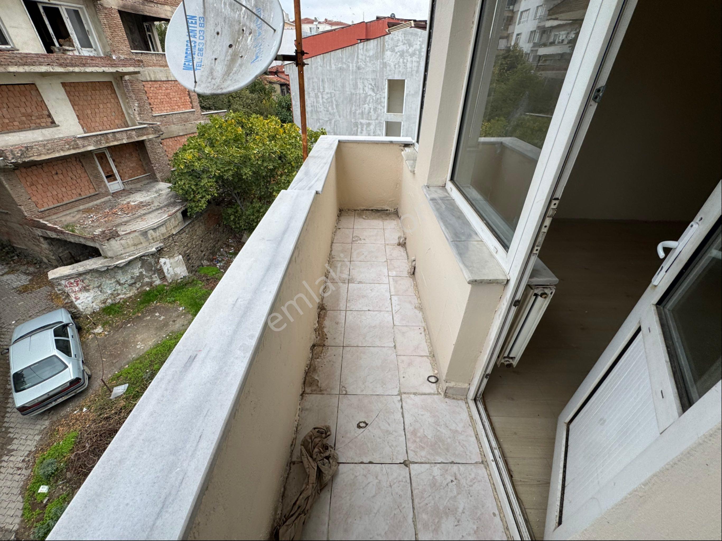 Tekirdağ Süleymanpaşa Zafer Mahallesi Satılık 2+1 Daire - Görsel 24