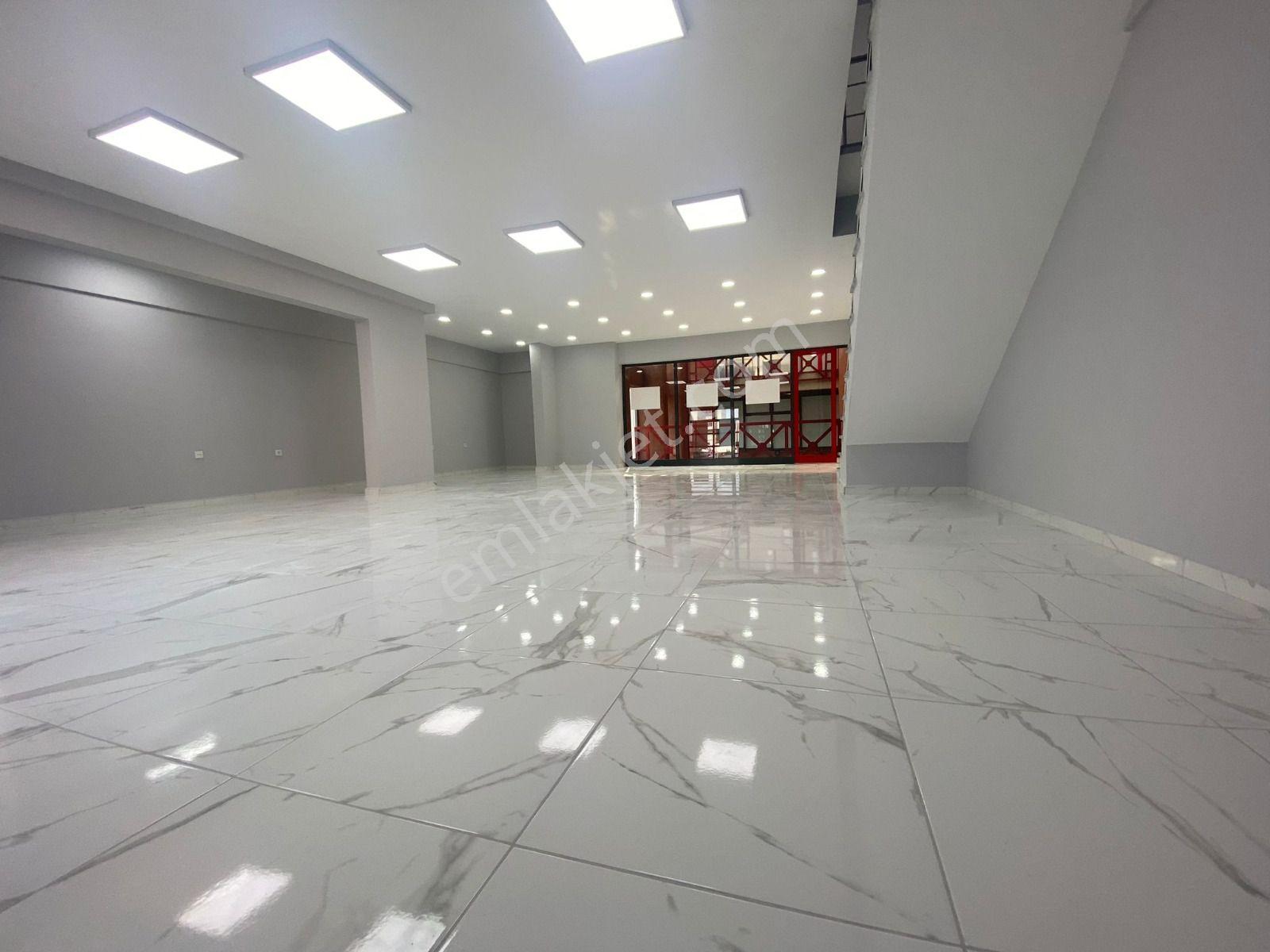 Em-of Emlak'tan Lüks Yapılı Masrafsız 200 M2 Köşe Kiralık Ofis - Görsel 8
