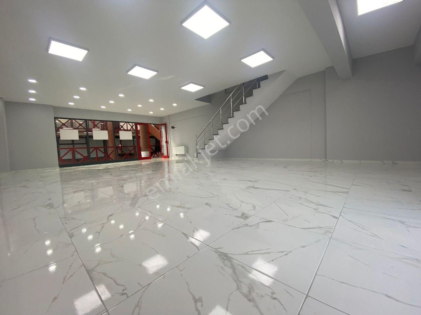 Em-of Emlak'tan Lüks Yapılı Masrafsız 200 M2 Köşe Kiralık Ofis - Görsel 5