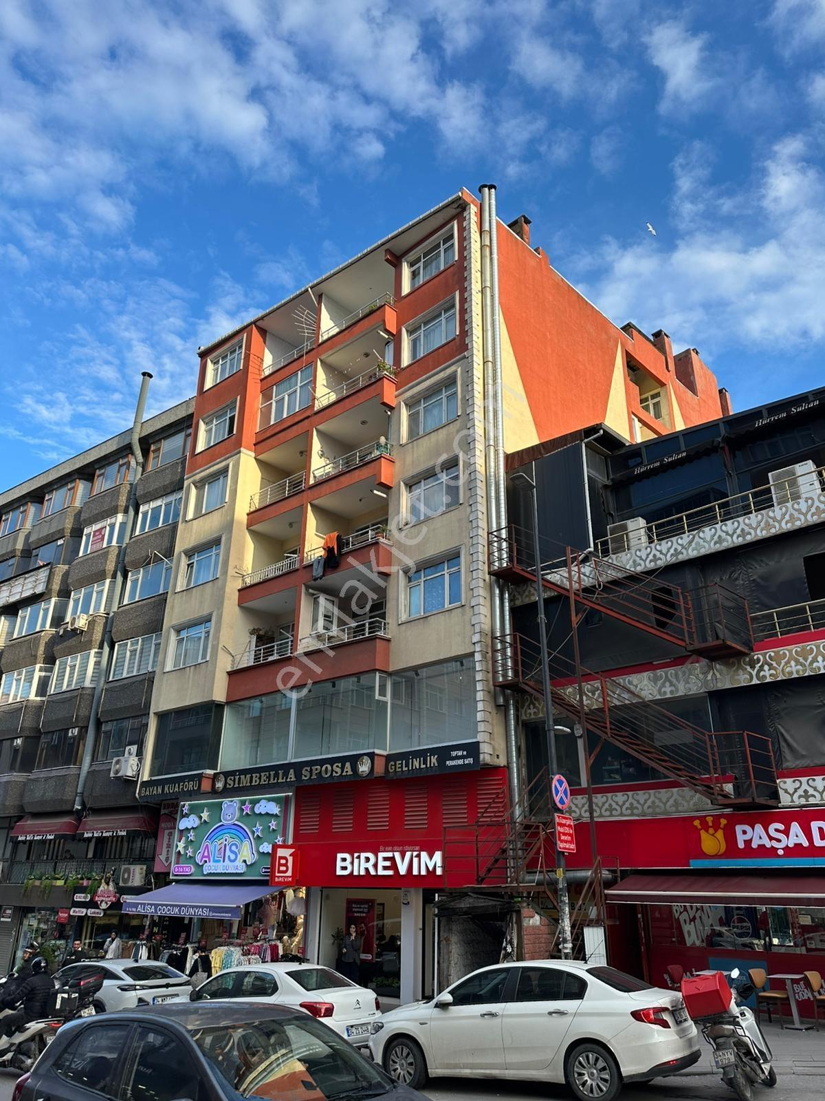 Merkezi Konumda Şirinevlerde 4+1 125m2 Daire - Görsel 3