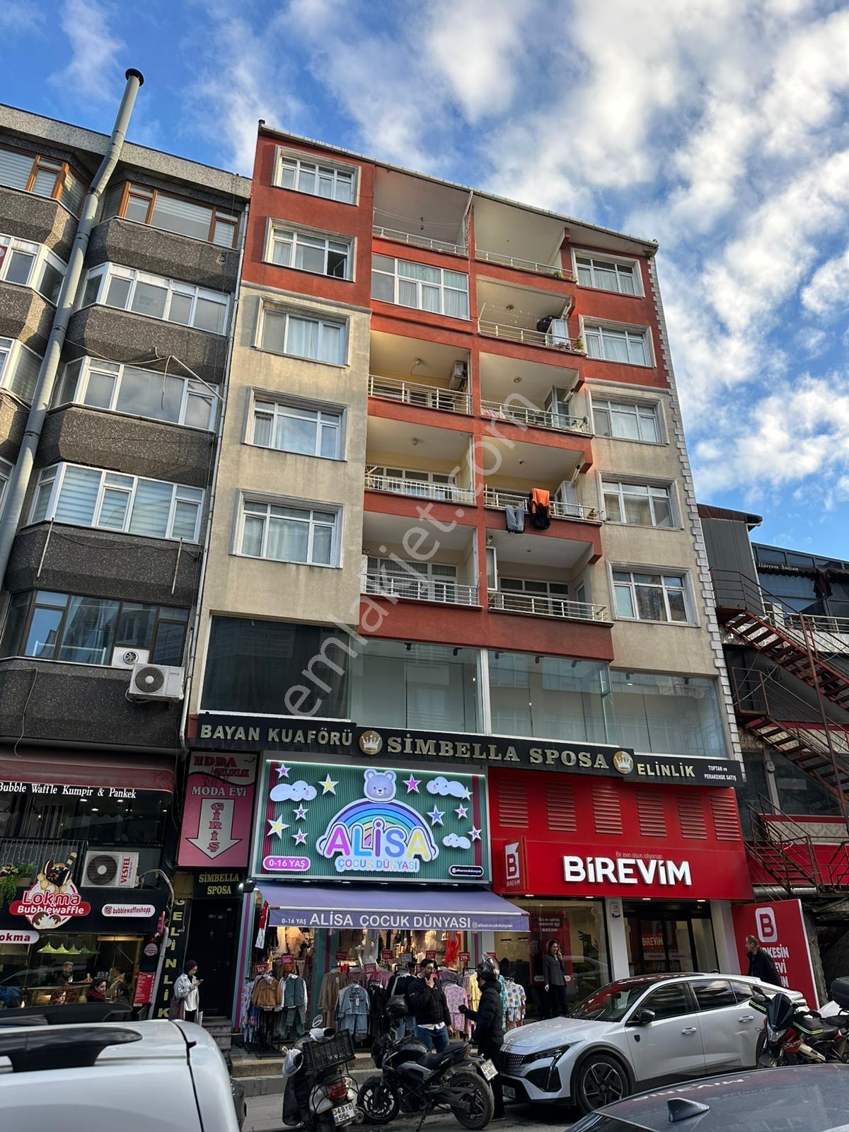 Merkezi Konumda Şirinevlerde 4+1 125m2 Daire - Görsel 12