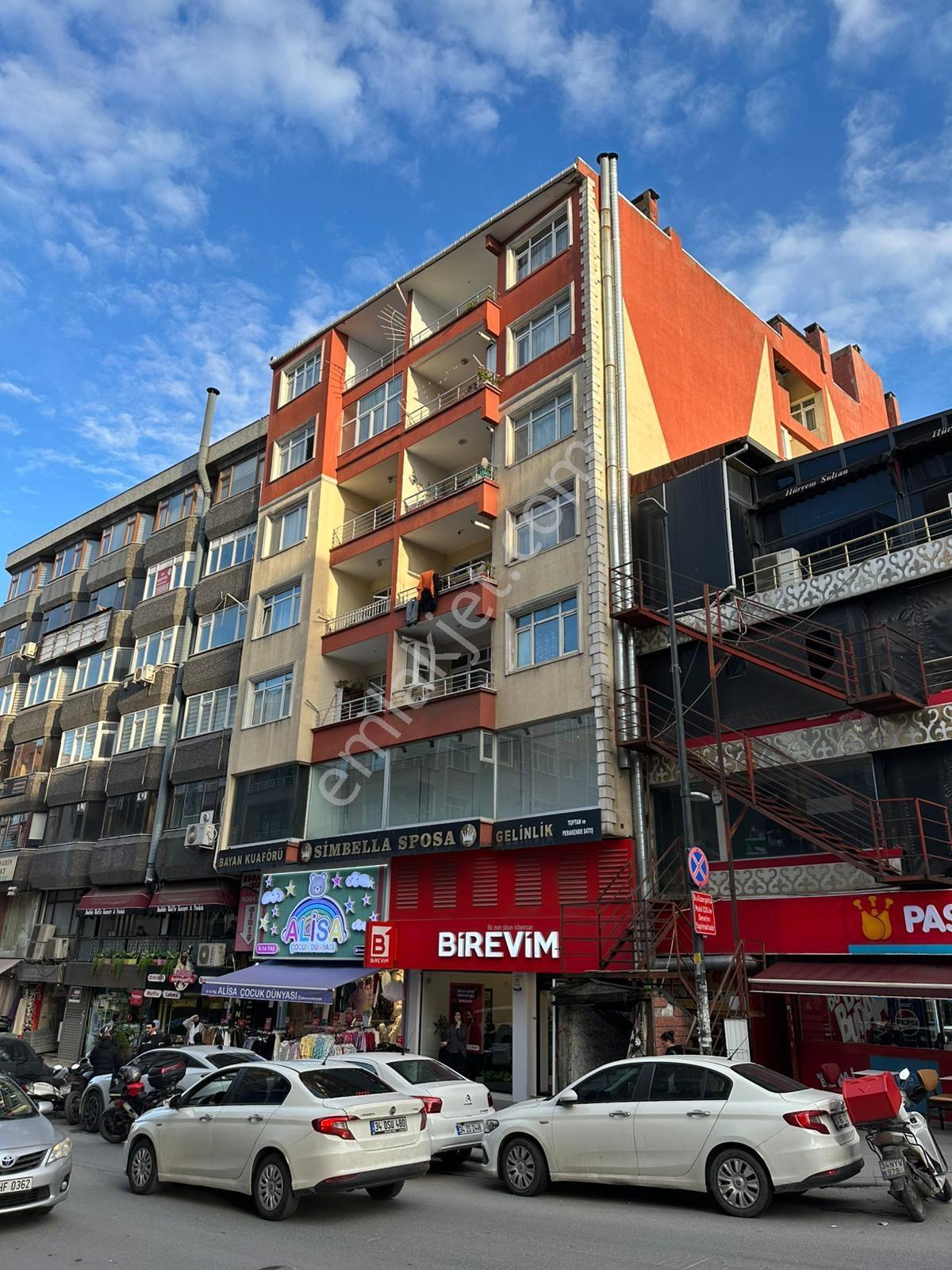 Merkezi Konumda Şirinevlerde 4+1 125m2 Daire