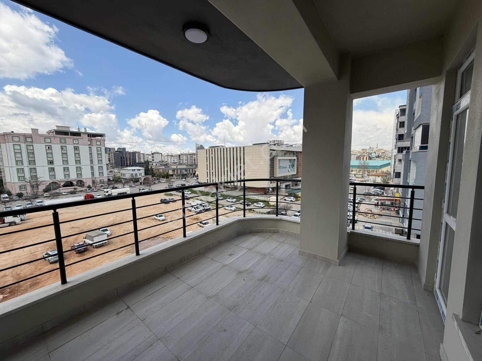 Z Group'dan Yeni Valilik Binası Karşısı 2+1 Sıfır Daire - Görsel 4