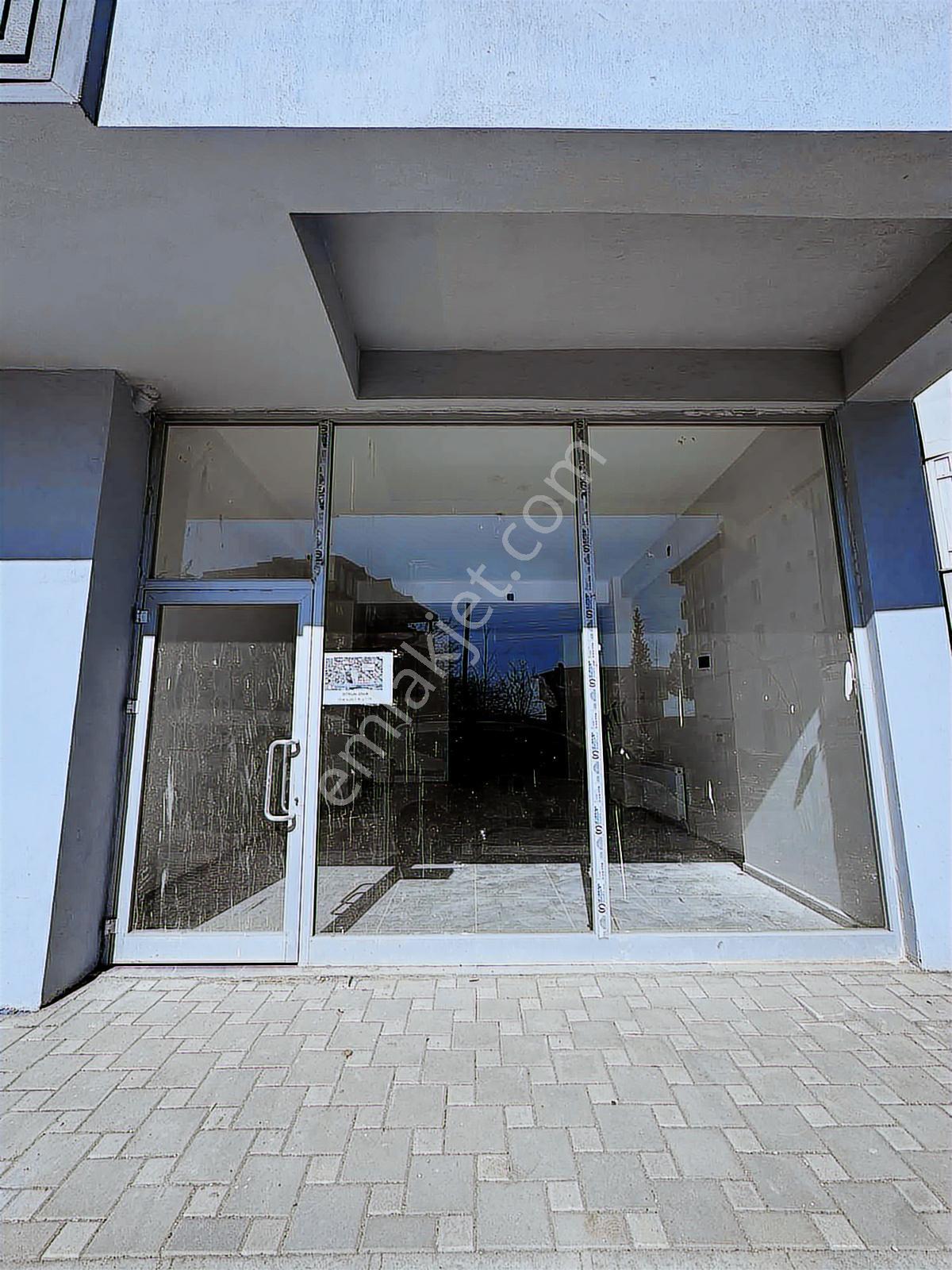 Piazza Civarı Sıfır Binada Kiralık Dükkan | Yüksek Tabela Değeri - Görsel 11