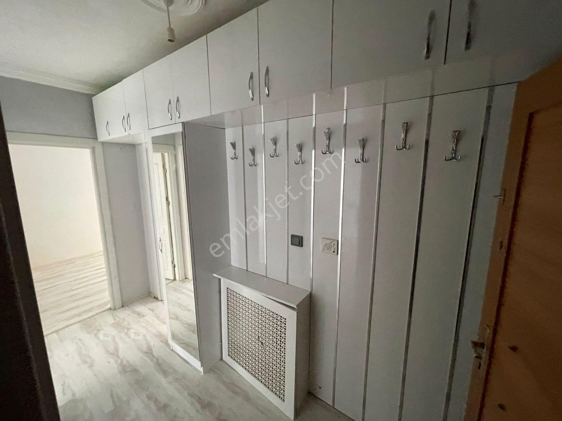 Merkezi Konumda Ara Kat Güney Cephe Kombili 2+1 Temiz Daire - Görsel 7