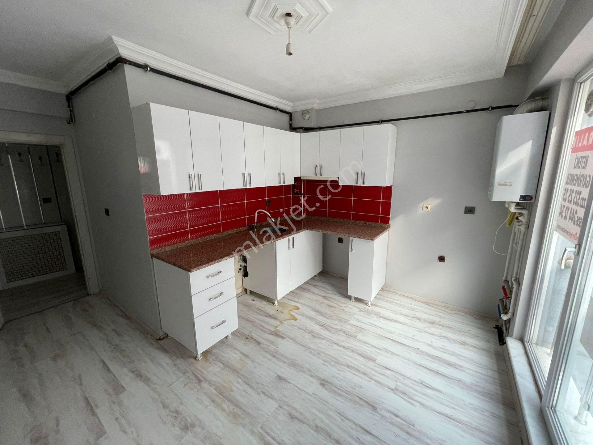 Merkezi Konumda Ara Kat Güney Cephe Kombili 2+1 Temiz Daire - Görsel 25