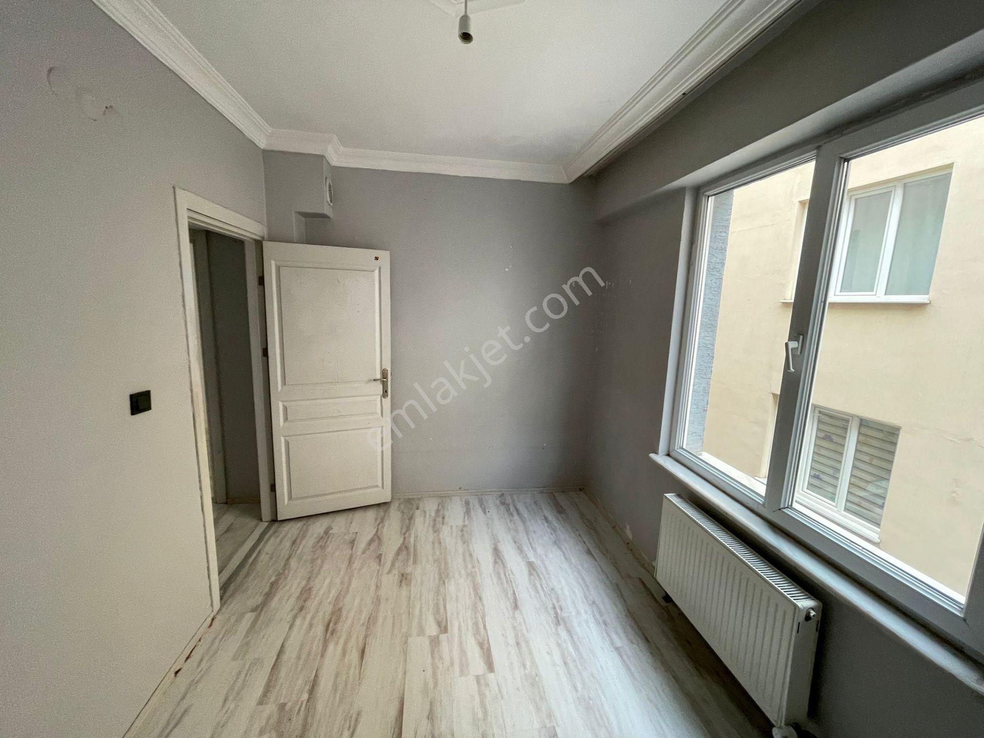 Merkezi Konumda Ara Kat Güney Cephe Kombili 2+1 Temiz Daire - Görsel 17