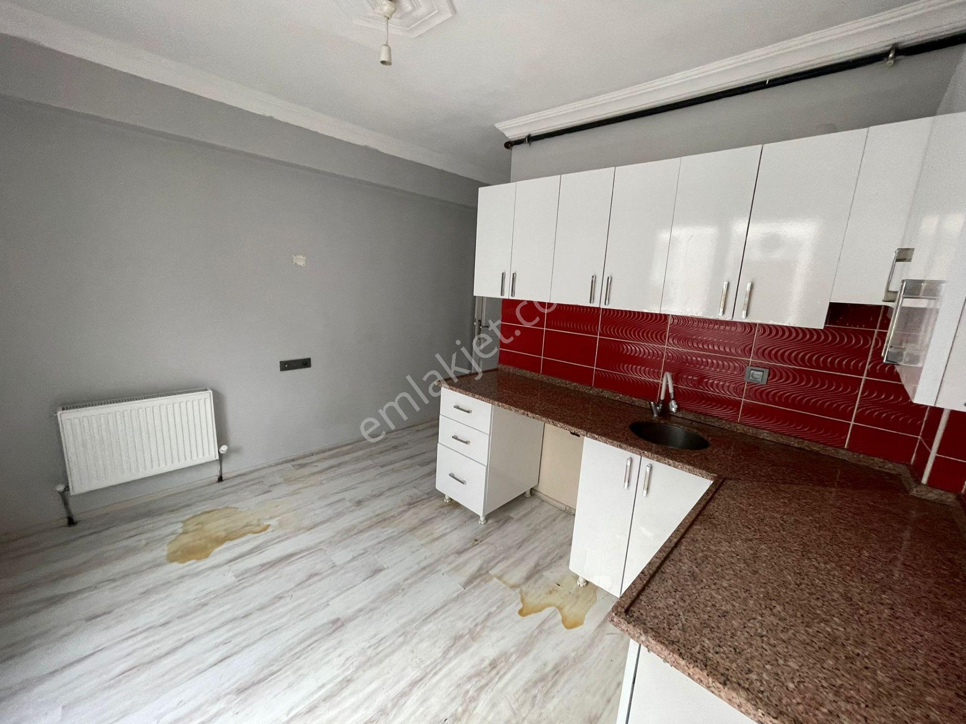 Merkezi Konumda Ara Kat Güney Cephe Kombili 2+1 Temiz Daire - Görsel 15