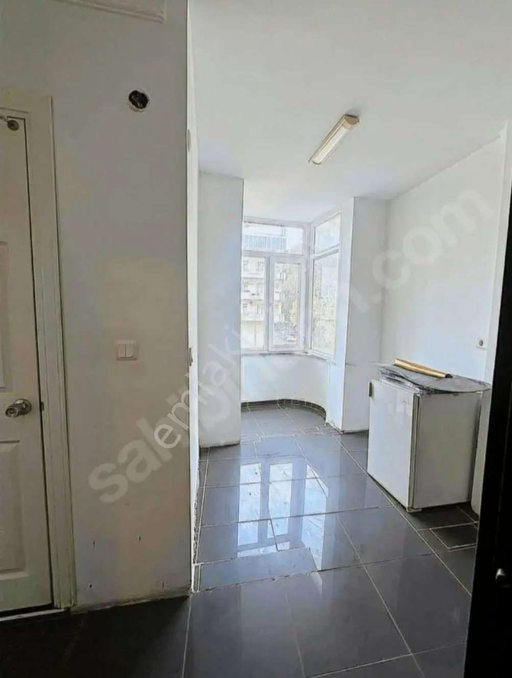 Antalya Caddesinde Ana Caddede Geniş Temiz 1+1 Ofis&büro - Görsel 3