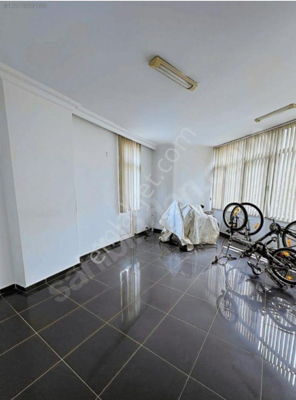 Antalya Caddesinde Ana Caddede Geniş Temiz 1+1 Ofis&büro - Görsel 4