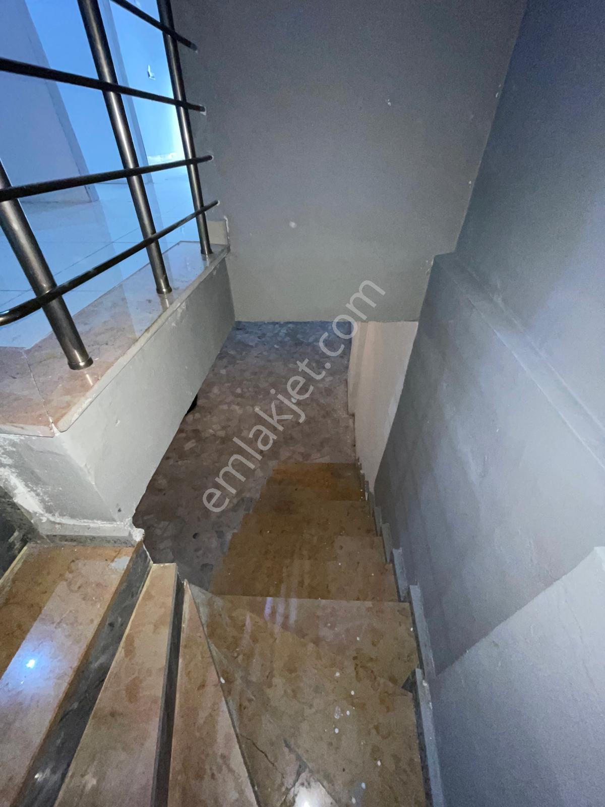 Esenyurt Yenikent'te 115 M² Satılık Dükkan - İşlek Cadde Üzeri - Görsel 5