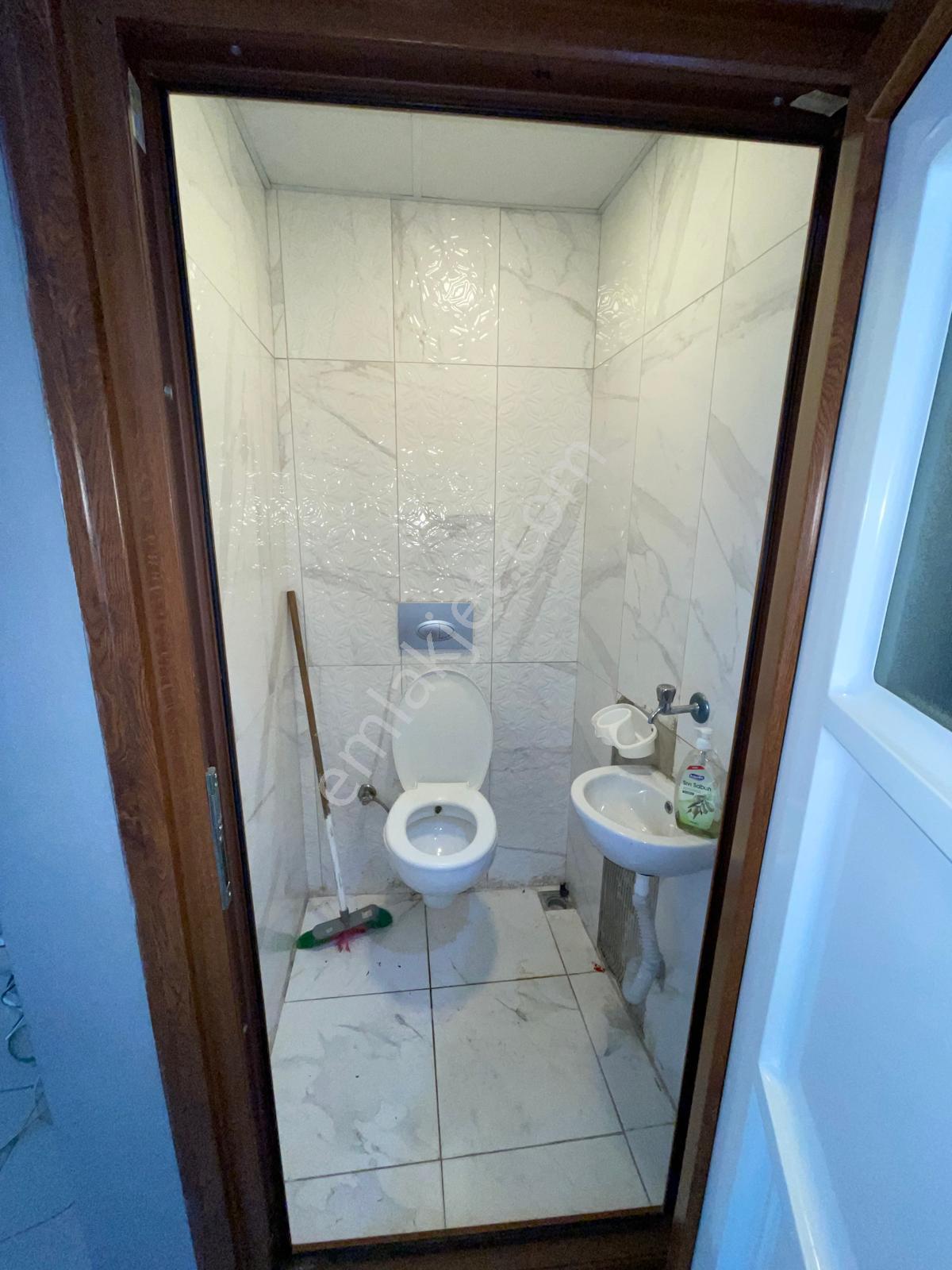 Esenyurt Yenikent'te 115 M² Satılık Dükkan - İşlek Cadde Üzeri - Görsel 4
