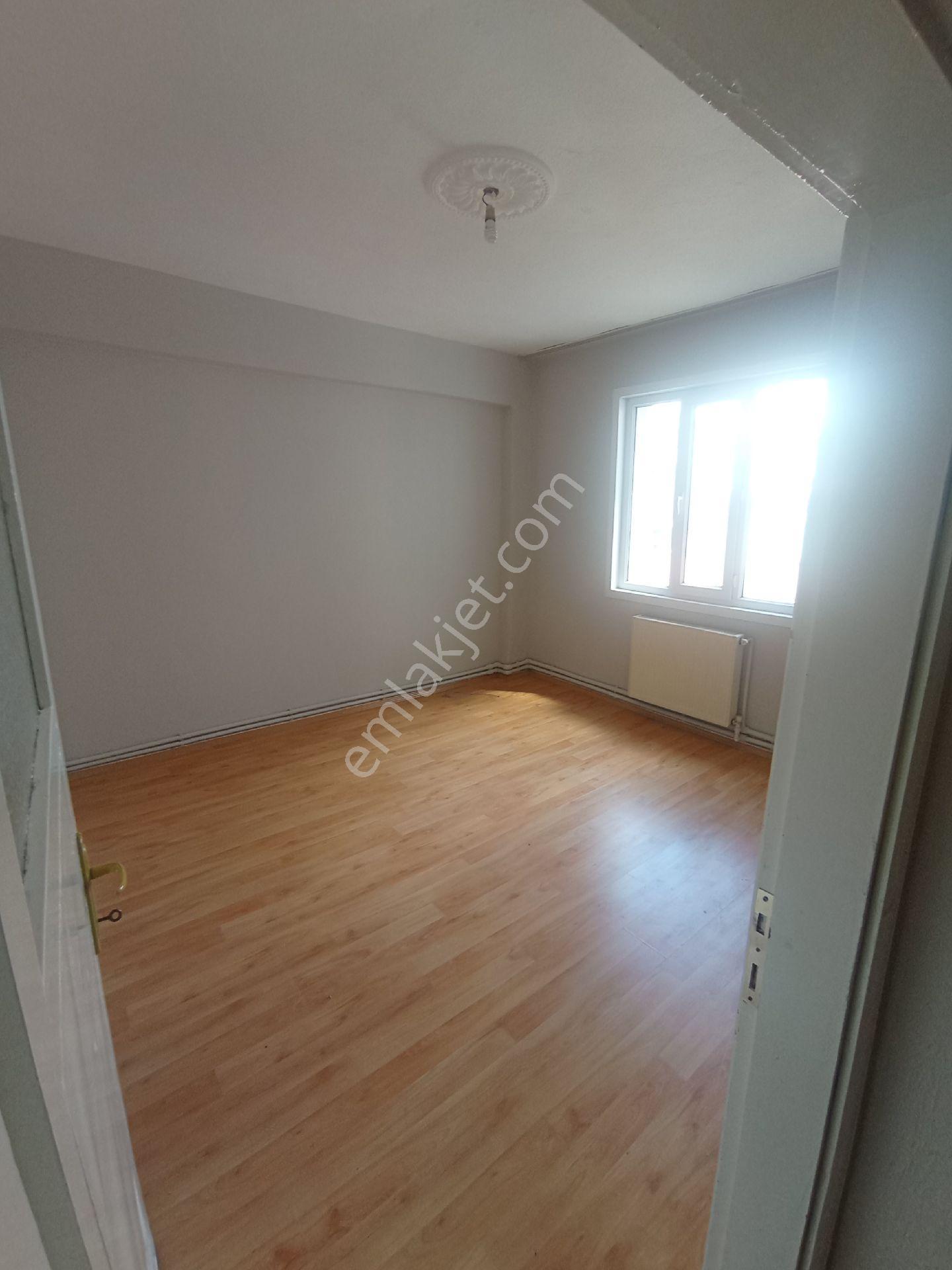 Sivas Yıldız Gayrımenkul'den Abdulvahabi Gazi Caddesinde 2+1 Masrafsız Kiralık Daire - Görsel 8