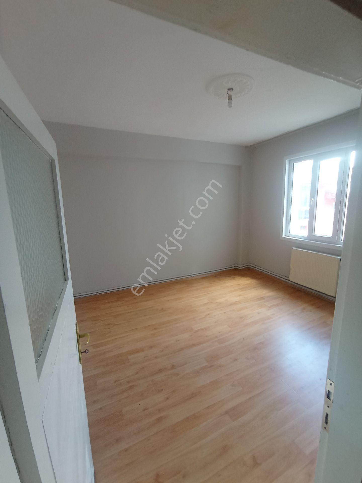 Sivas Yıldız Gayrımenkul'den Abdulvahabi Gazi Caddesinde 2+1 Masrafsız Kiralık Daire - Görsel 13