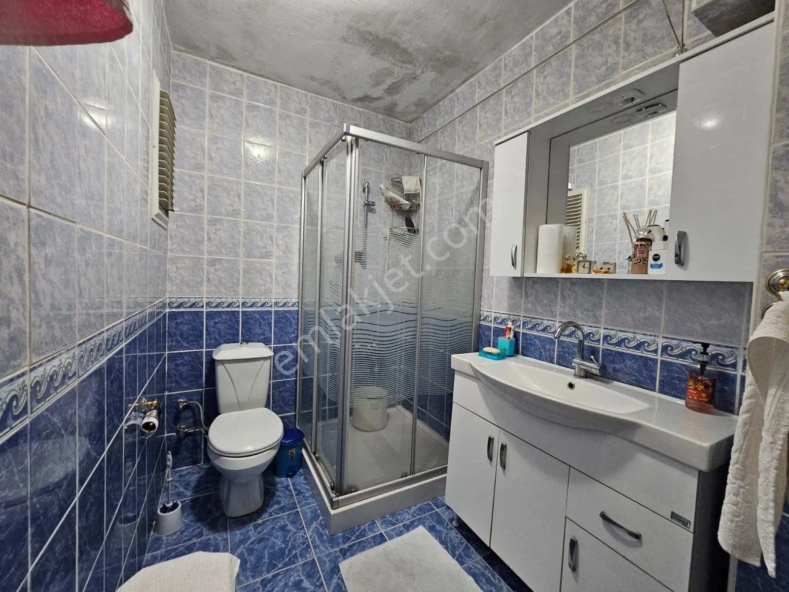 Suadiyede Minibüs Yoluna 50 Metre Mesafede 150 M2 Kombili 3+1 - Görsel 2