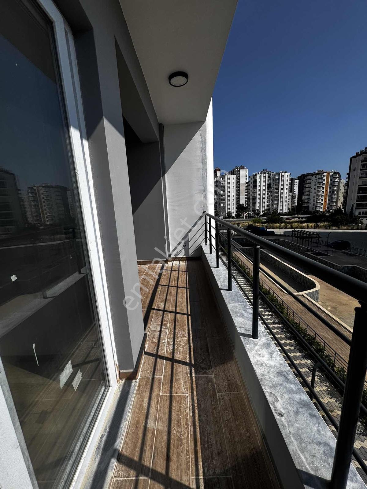 Yonca'dan Tece'de Havuzlu Site İçerisinde Kiralık 1+1 Daire - Görsel 2