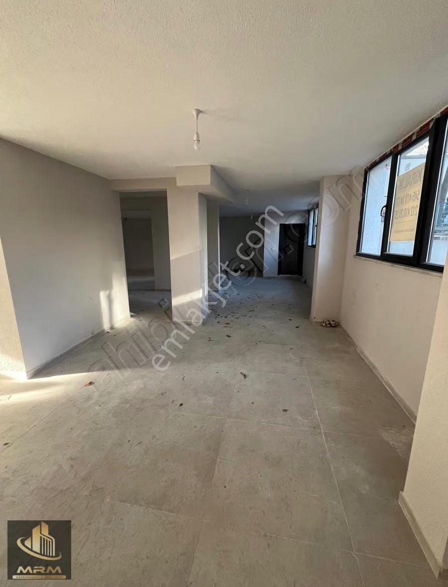 Mrm Gayrimenkul'den Kiralık Cadde Üstü Düzayak Girişli Dükkan - Görsel 22