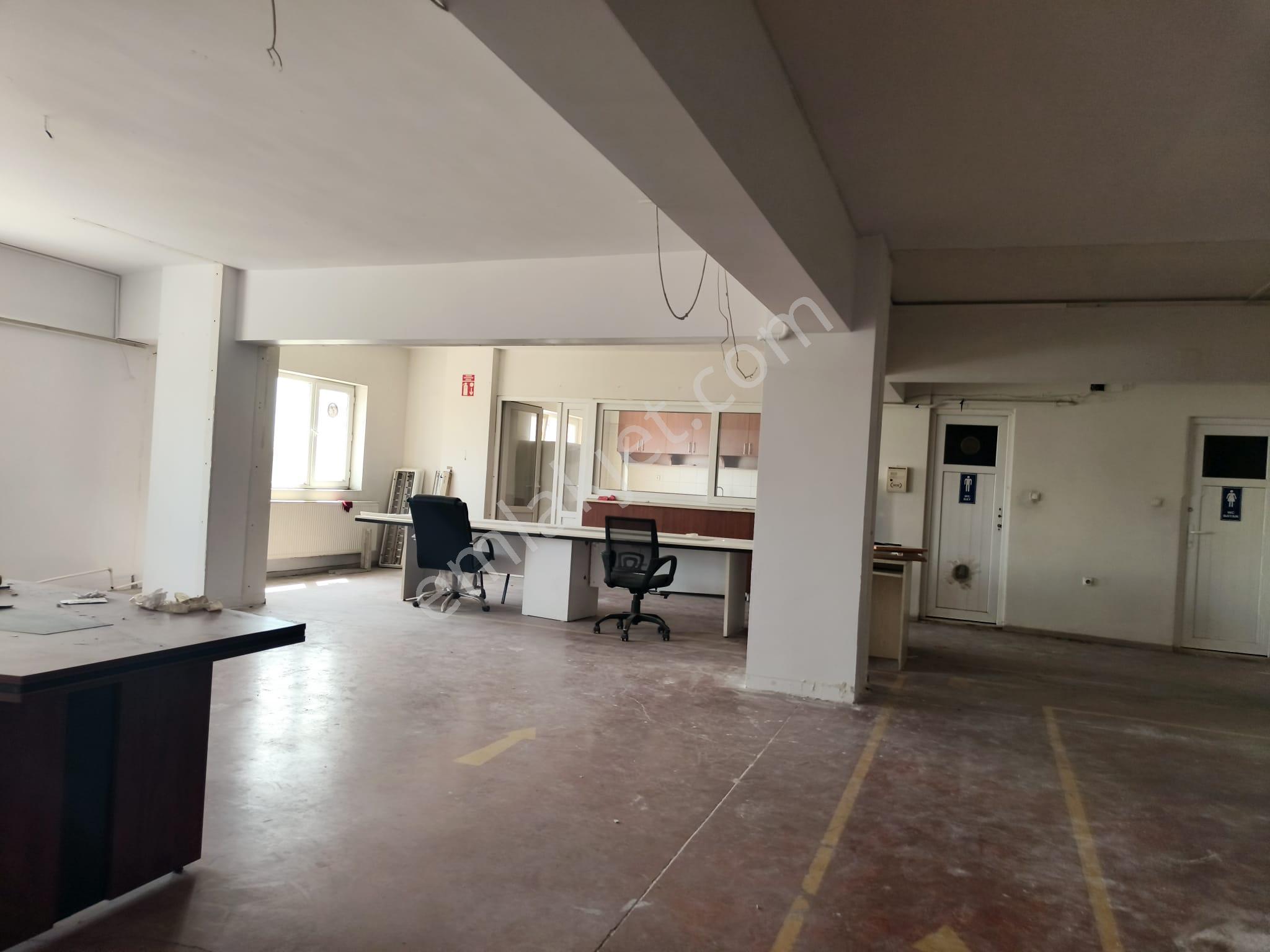 Panayır Mahallesinde Kiralık 680m2 Atölye - Görsel 16