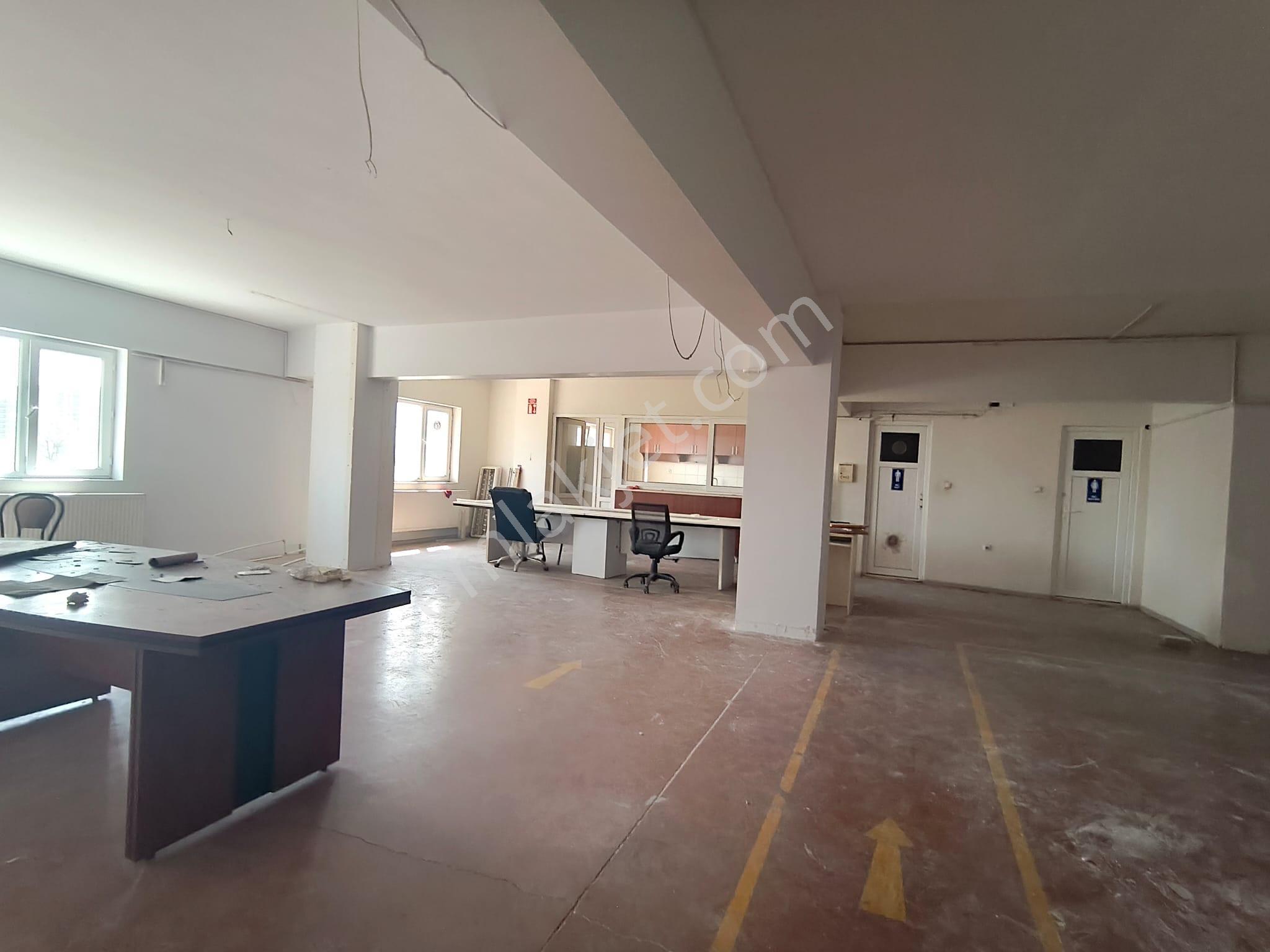 Panayır Mahallesinde Kiralık 680m2 Atölye - Görsel 17