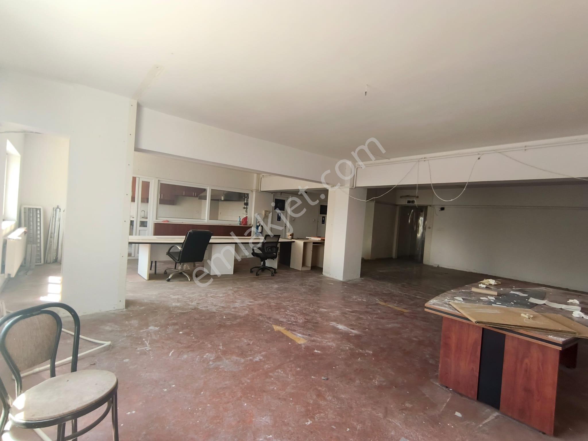 Panayır Mahallesinde Kiralık 680m2 Atölye - Görsel 15