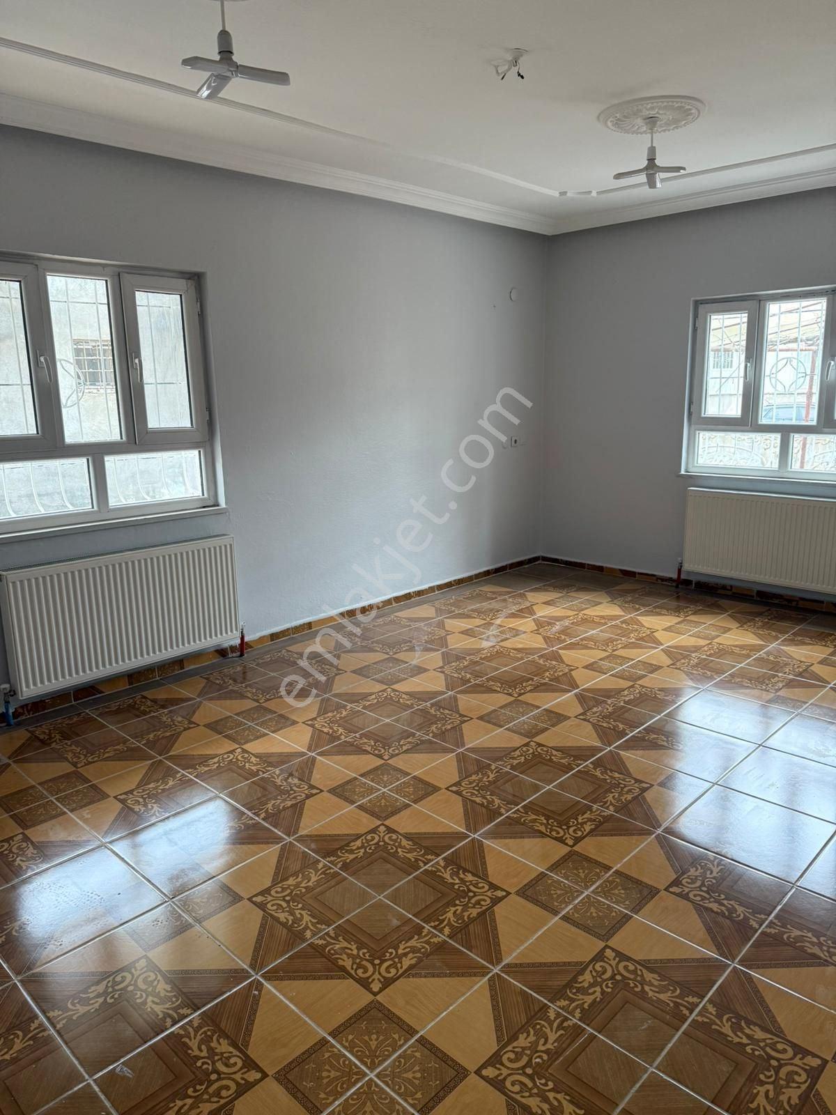 Emlak 72'den Körükte Kiralık 3+1 Daire Giriş Kat 130m² - Görsel 20