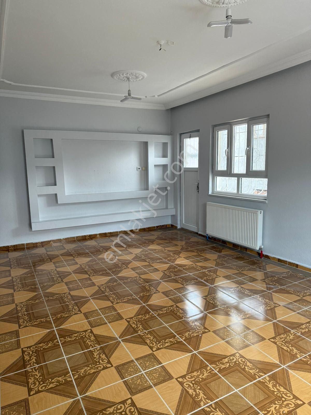 Emlak 72'den Körükte Kiralık 3+1 Daire Giriş Kat 130m² - Görsel 21
