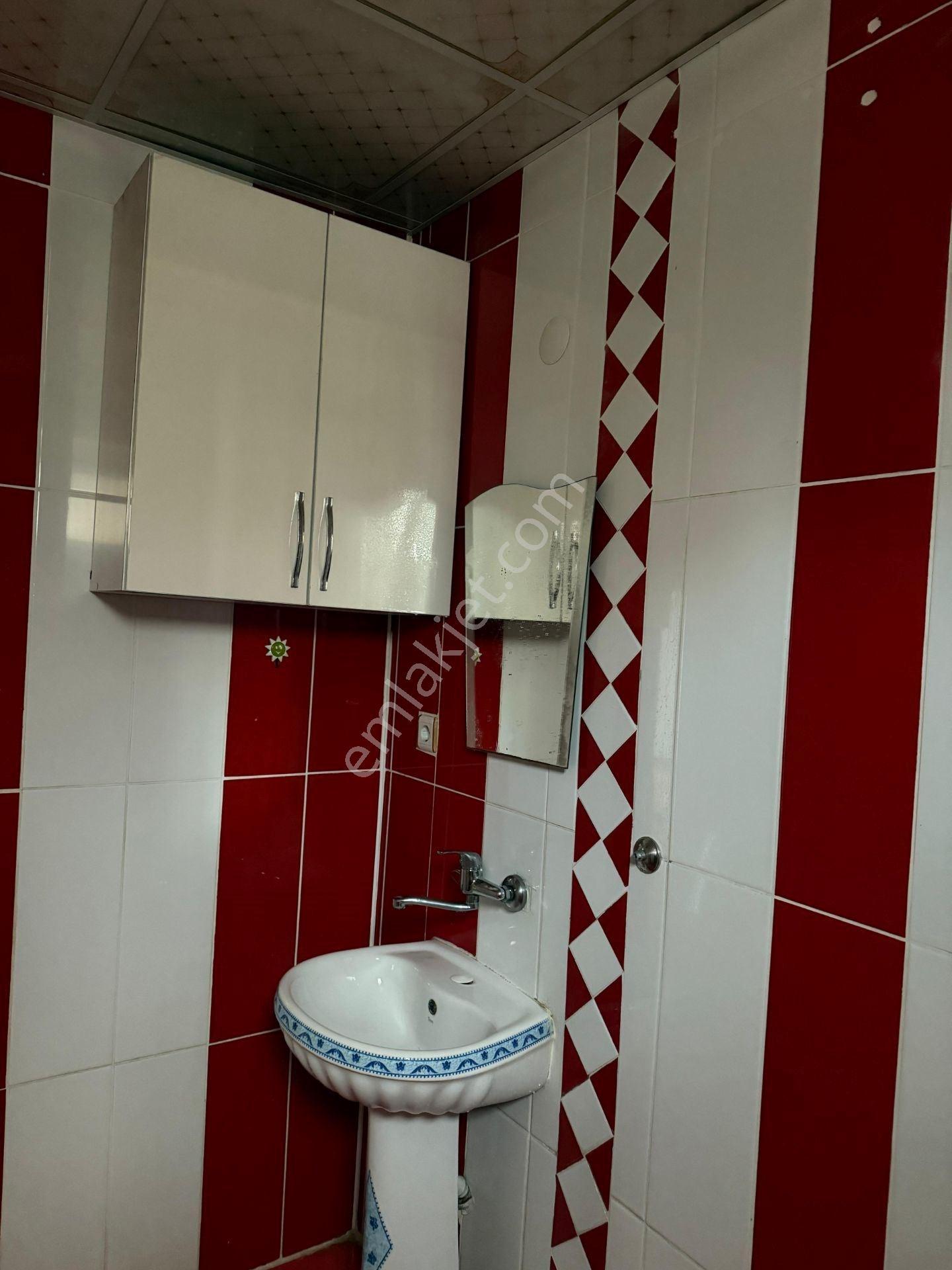 Emlak 72'den Körükte Kiralık 3+1 Daire Giriş Kat 130m² - Görsel 18