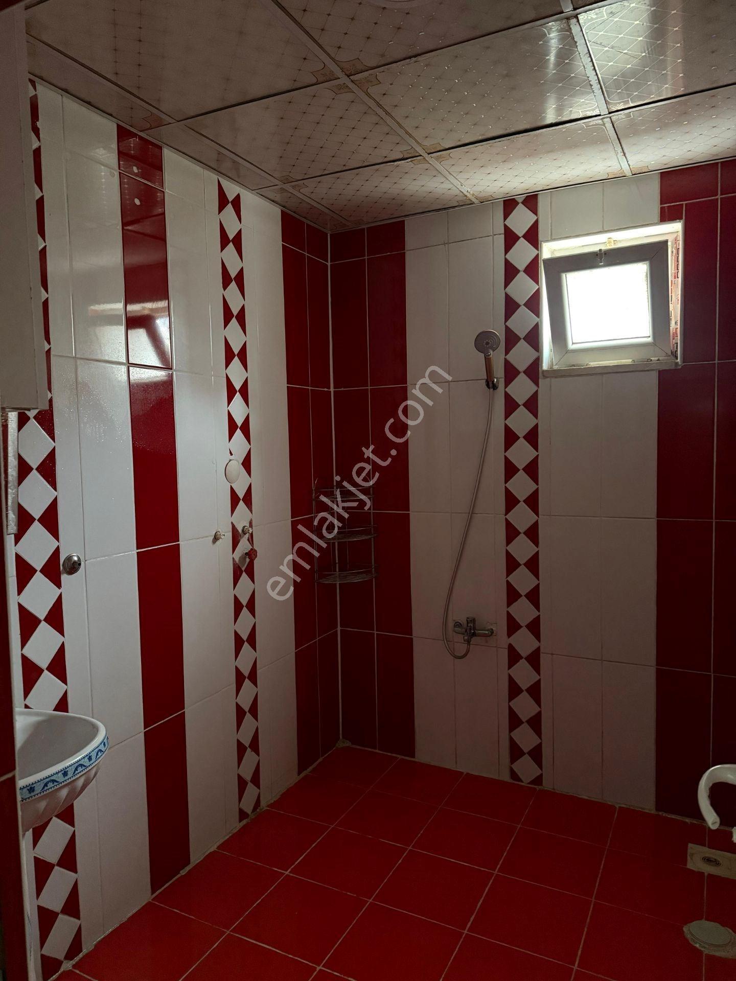 Emlak 72'den Körükte Kiralık 3+1 Daire Giriş Kat 130m² - Görsel 11
