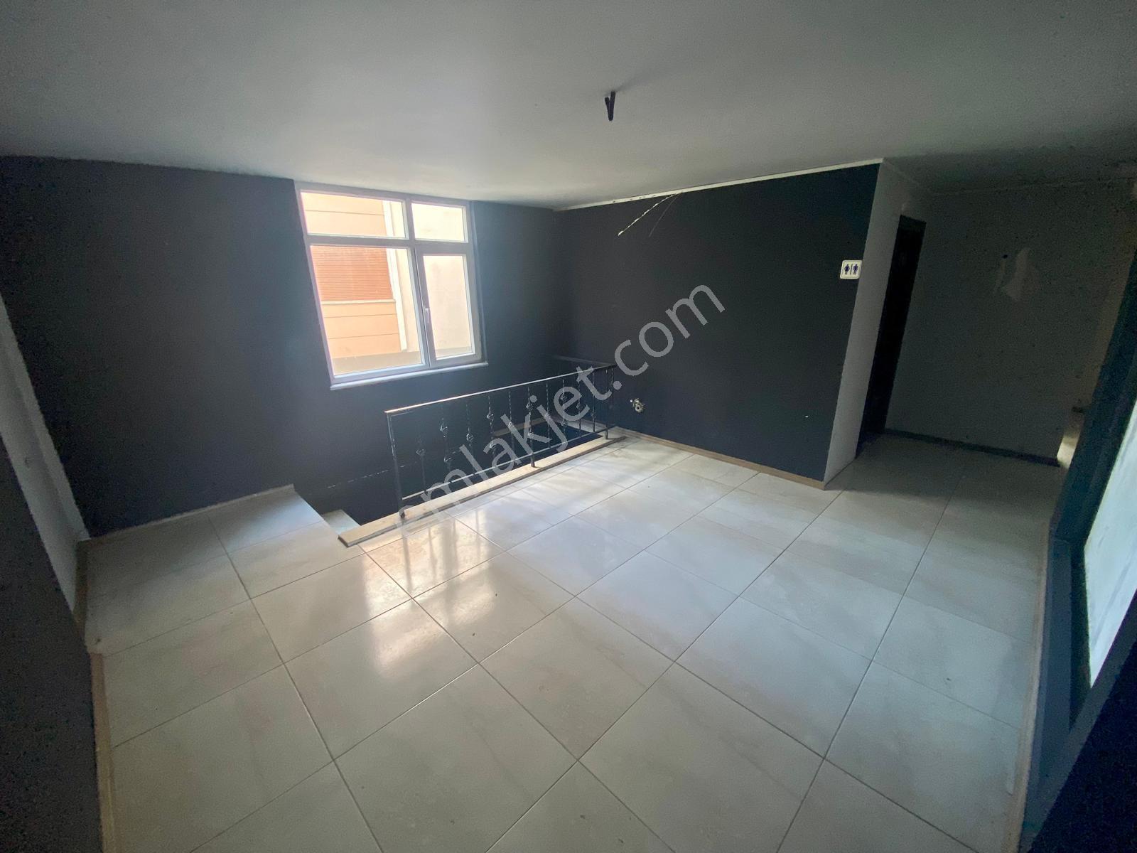 Emre Köse'den Atakum Anayola Cephe Kiralık 2 Katlı 240 M2 İşyeri - Görsel 14