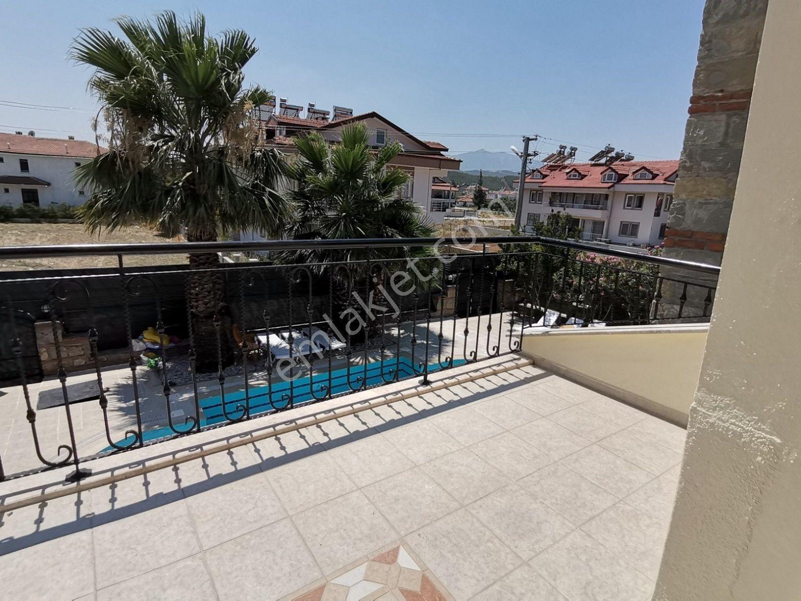 Seydikemer Cumhuriyet Mahallesinde Satılık İkiz Villa - Görsel 10
