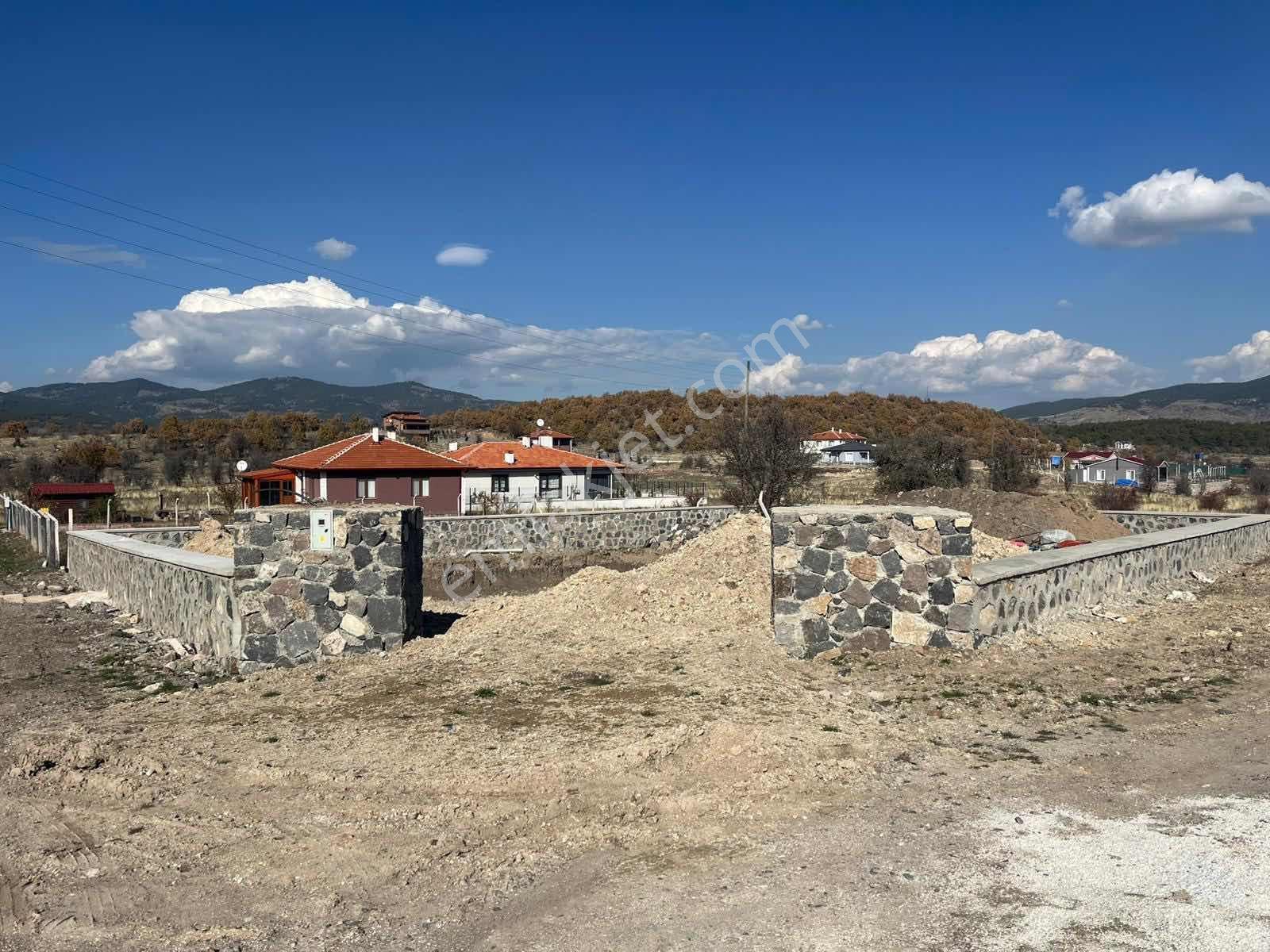 Çamlıdere Beyler'de Taş Duvarı Çekilmiş 600m2 İmarlı Arsa - Görsel 9