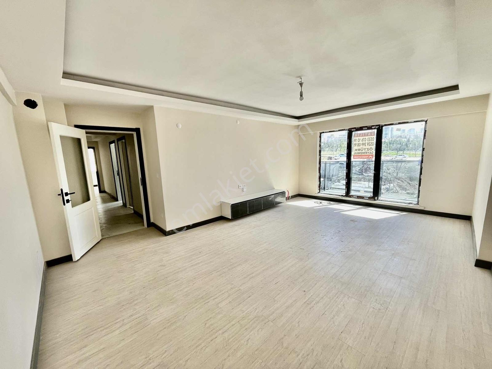 Avantaj'dan Yenibayındır'da Cadde Dibi Site İçerisinde 3+1 Daire - Görsel 2