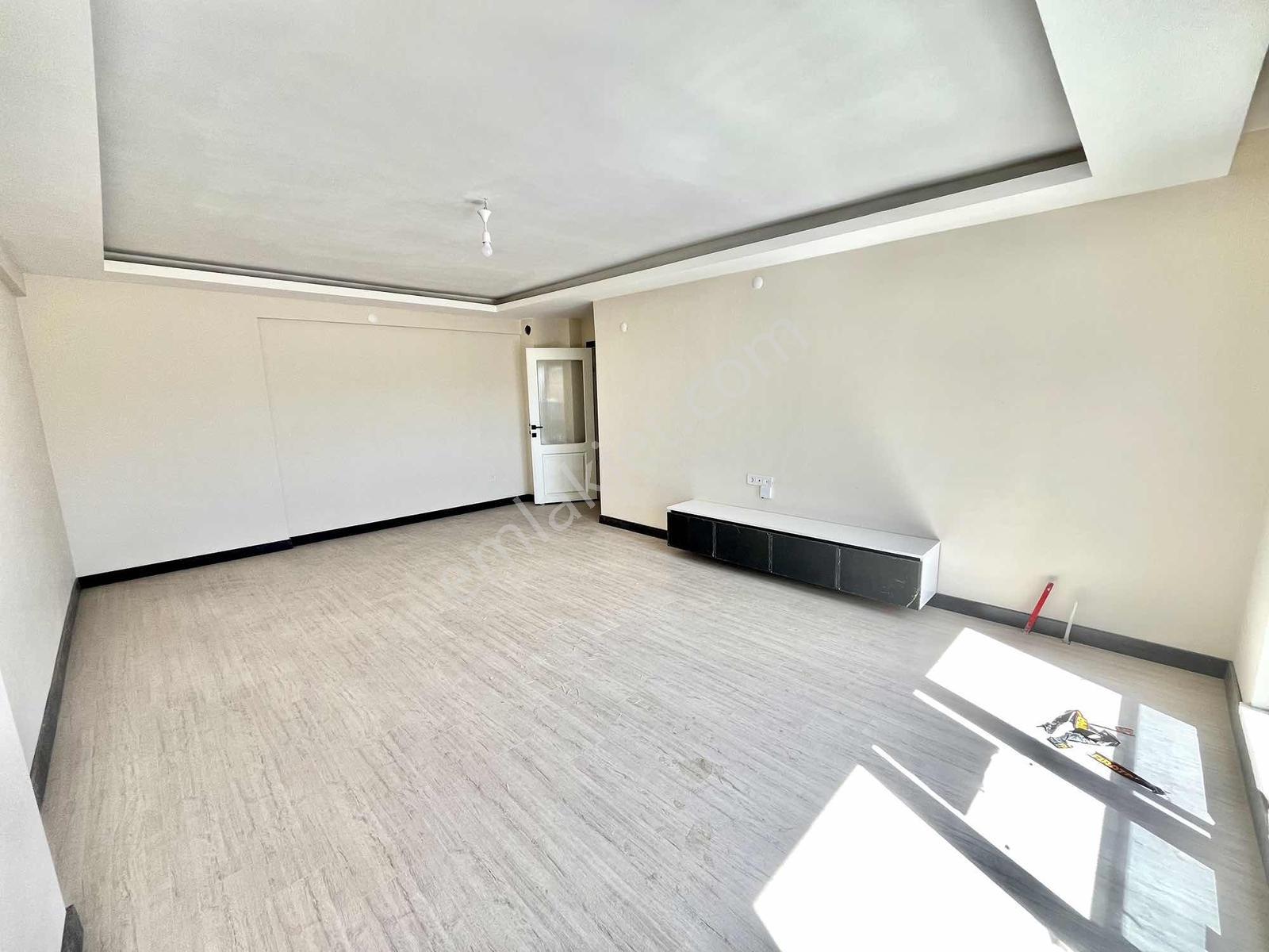 Avantaj'dan Yenibayındır'da Cadde Dibi Site İçerisinde 3+1 Daire - Görsel 13