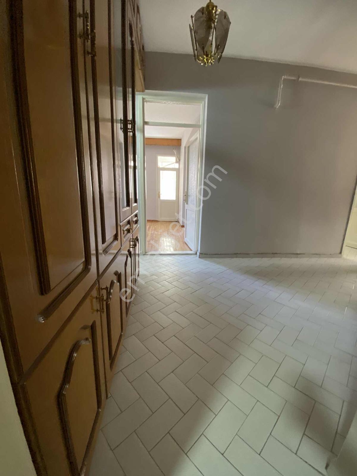 Uysal Emlak'tan İstiklal Caddesi Üzeri 120m2 2+1 1.kat Daire - Görsel 8