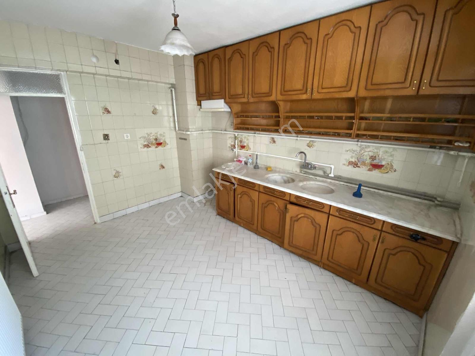 Uysal Emlak'tan İstiklal Caddesi Üzeri 120m2 2+1 1.kat Daire - Görsel 16