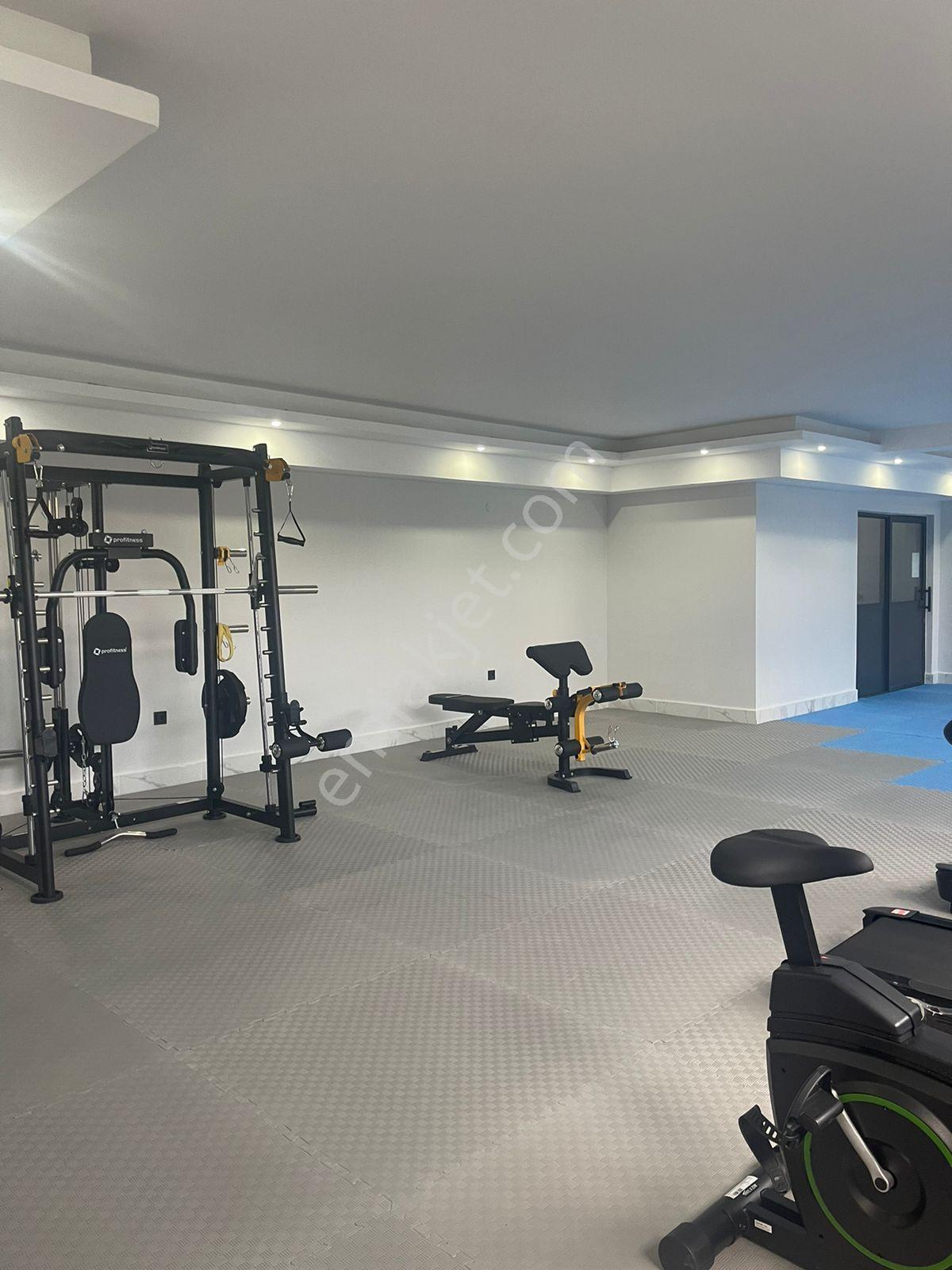 Familypark'ta Beyaz Eşyalı Havuz Manzaralı 1+1 Daire - Görsel 31