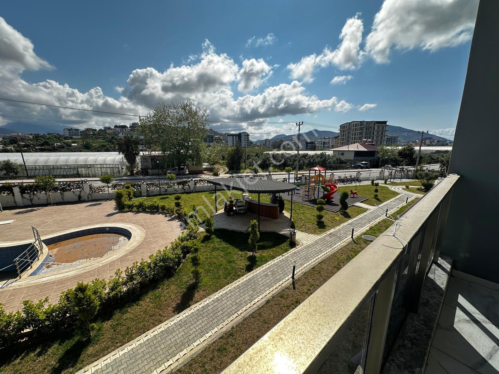 Familypark'ta Beyaz Eşyalı Havuz Manzaralı 1+1 Daire - Görsel 26